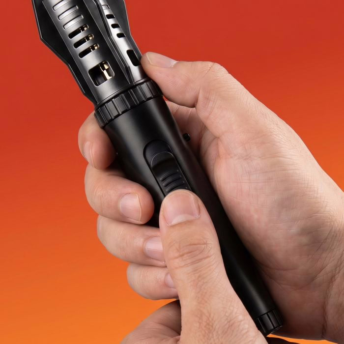 Zündknopf von FlameJet drücken
